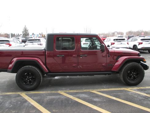 Used 2021 Jeep Gladiator Willys image 6