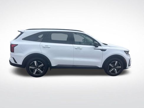 Used 2022 Kia Sorento S FWD image 9