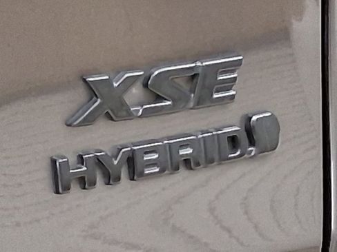 Used 2020 Toyota RAV4 XSE w/ XSE Grade Weather Package AWD/4WD image 23