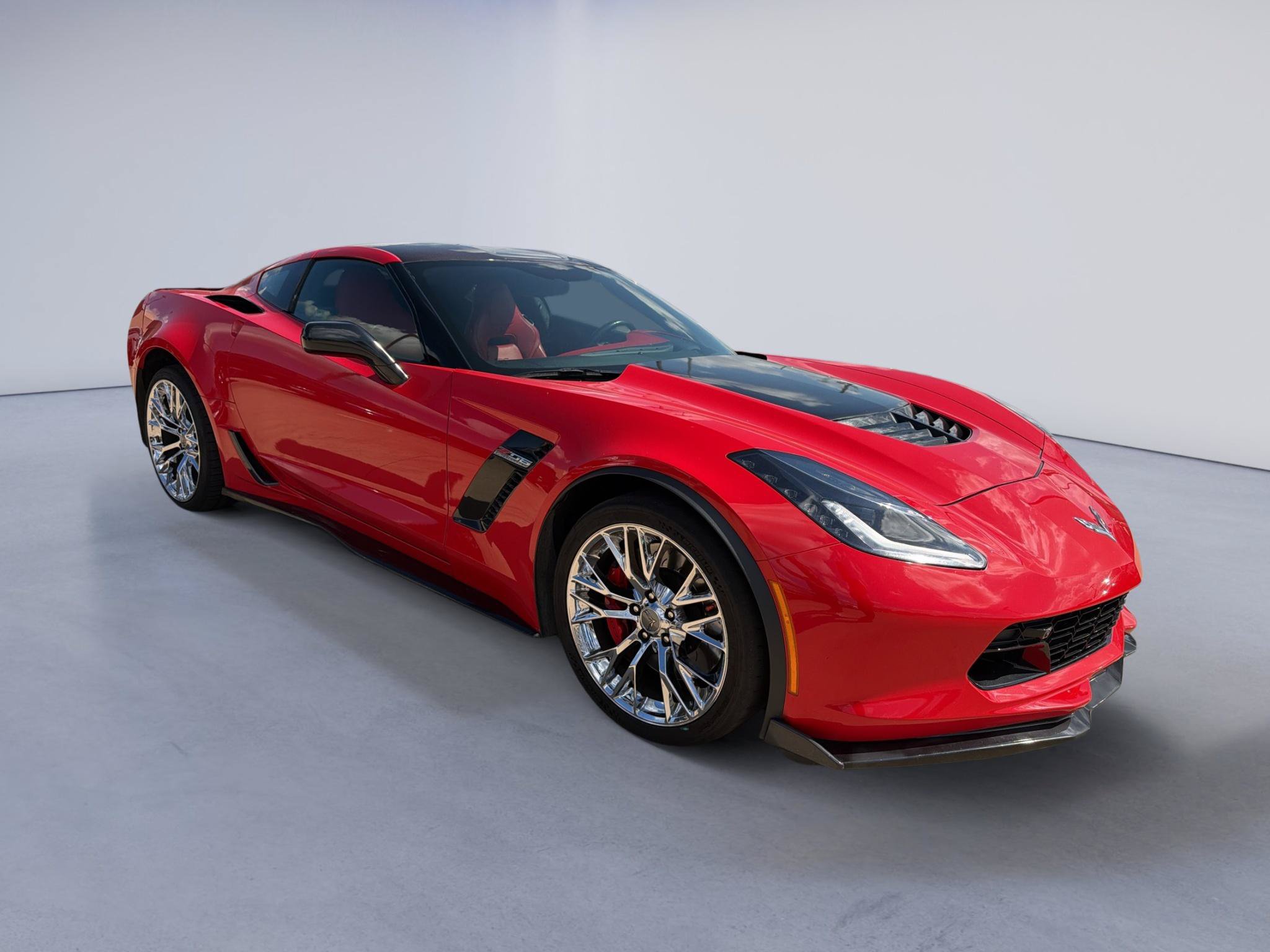 Used 2016 Chevrolet Corvette Z06 w/ 3LZ Preferred Equipment Group RWD image 3