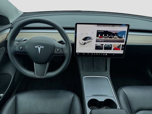 Used 2023 Tesla Model 3 Standard Range RWD image 15