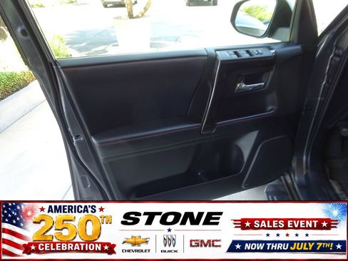 Used 2019 Toyota 4Runner TRD Off-Road Premium AWD/4WD image 24