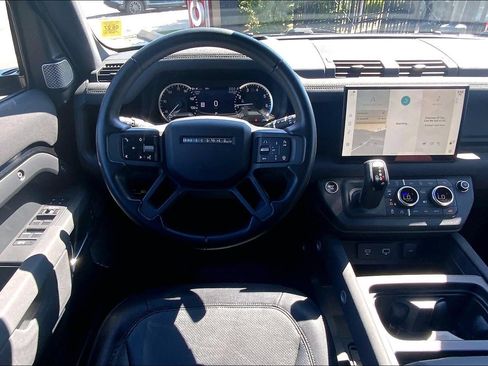 Used 2023 Land Rover Defender 130 X-Dynamic SE AWD/4WD image 5