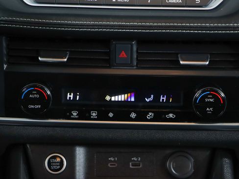 Used 2023 Nissan Rogue SV image 20