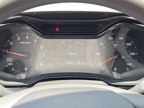 Used 2024 Chevrolet Trax LS w/ LS Convenience Package FWD image 21