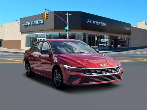 New 2026 Hyundai Elantra Sport FWD image 11