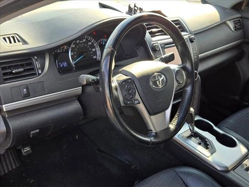 Used 2013 Toyota Camry SE image 6