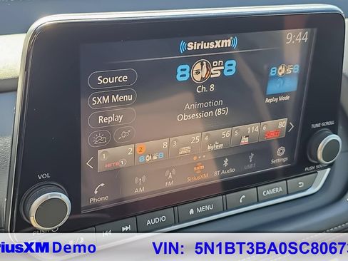 Used 2025 Nissan Rogue SV FWD image 23