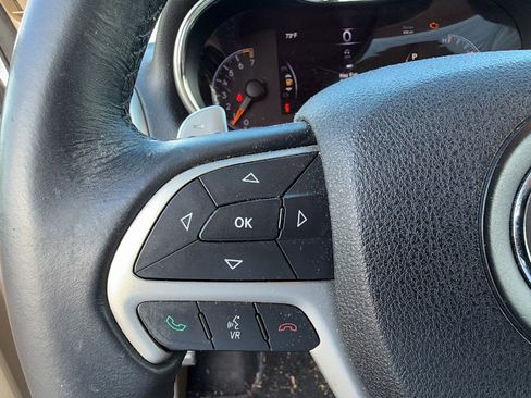 Used 2015 Jeep Grand Cherokee Laredo w/ Quick Order Package 23E AWD/4WD image 27