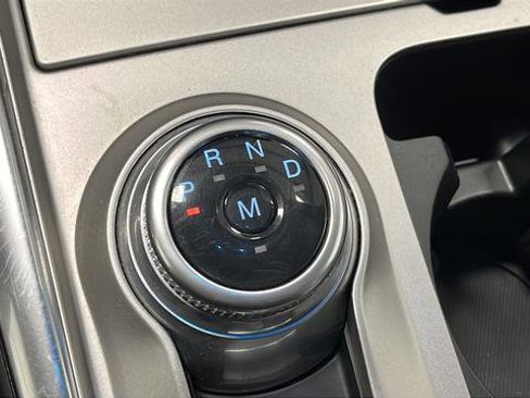 Used 2021 Ford Explorer XLT w/ XLT Sport Appearance Package image 18