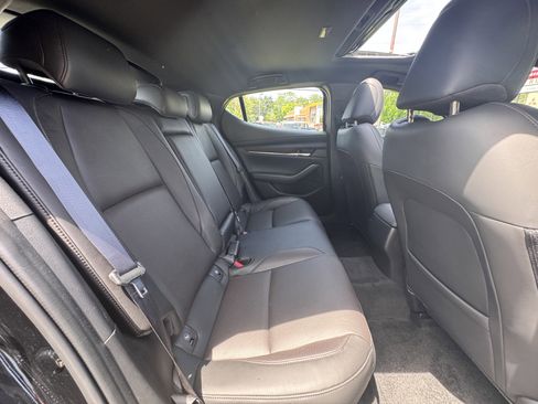 Used 2023 MAZDA MAZDA3 s FWD image 18