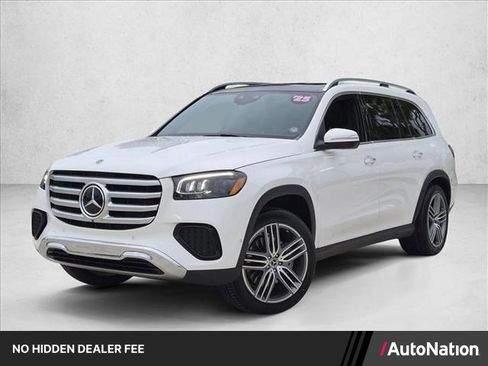 Used 2025 Mercedes-Benz GLS 450 4MATIC image 1