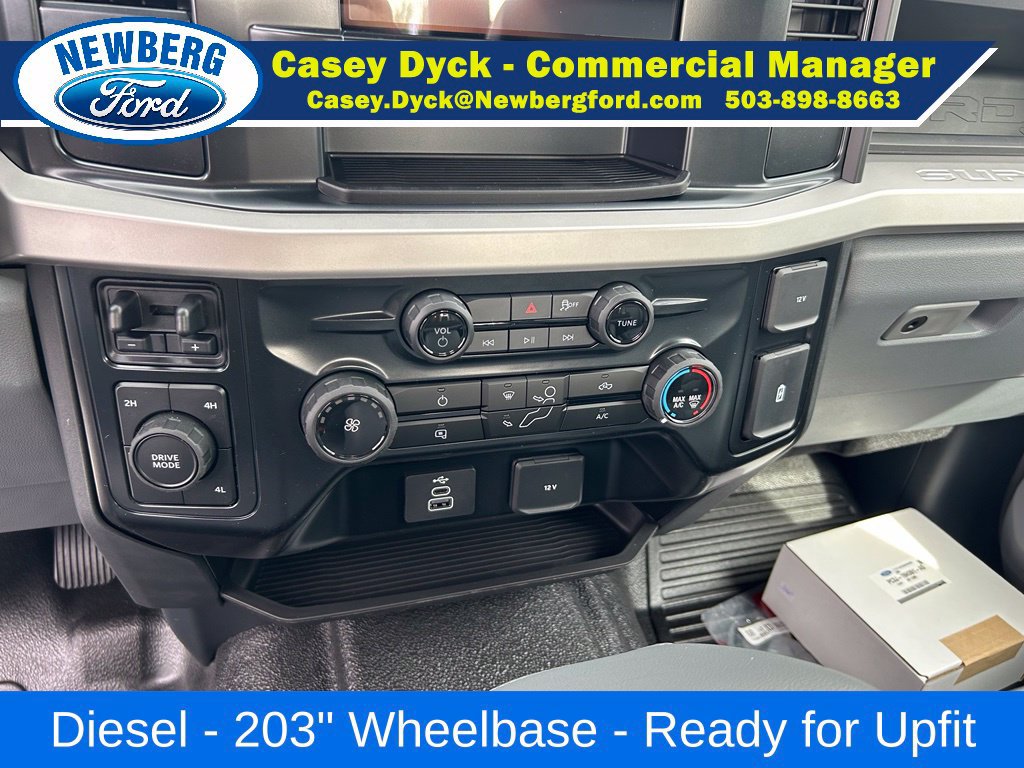 New 2026 Ford F550 4x4 Crew Cab Super Duty image 13