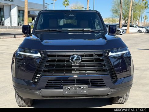 Used 2026 Lexus GX 550 550 Premium w/ Cold Area Package image 8