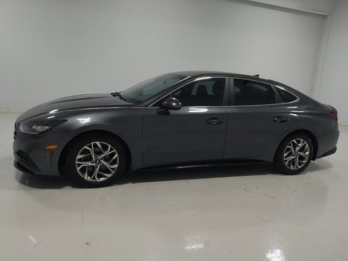 Used 2022 Hyundai Sonata SEL w/ Preferred Accessory Package FWD image 2