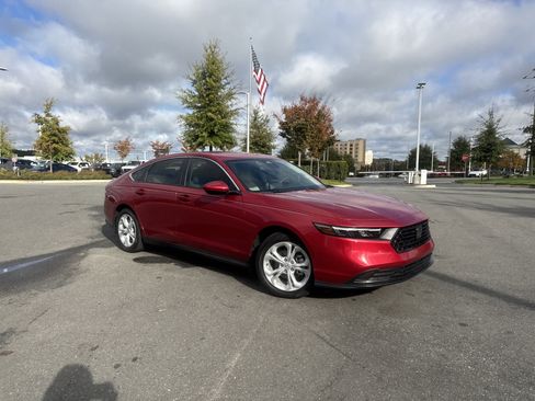 Used 2024 Honda Accord LX image 2