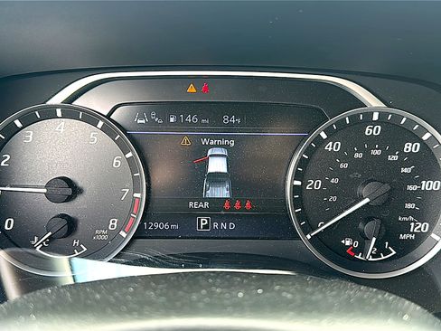 Used 2024 Nissan Frontier SV w/ Technology Package RWD image 10