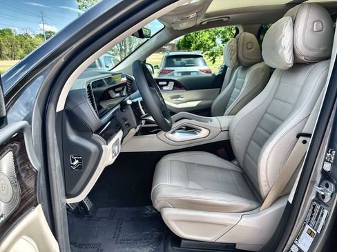 New 2026 Mercedes-Benz GLS 450 4MATIC image 2