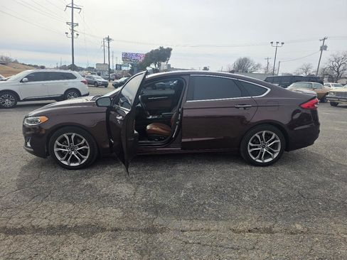 Used 2019 Ford Fusion Titanium image 9