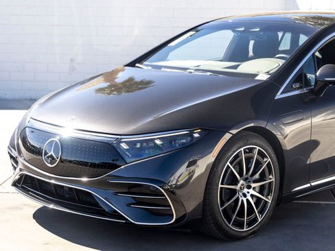 Used 2023 Mercedes-Benz EQS 580 4MATIC Sedan image 6