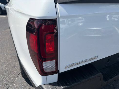 Used 2023 Honda Ridgeline Sport image 19