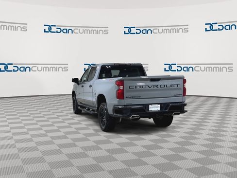 Used 2025 Chevrolet Silverado 1500 Custom Trail Boss w/ LPO, Dark Essentials Package AWD/4WD image 8