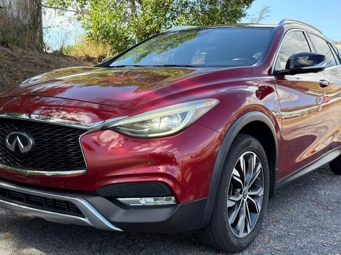 Used 2018 INFINITI QX30 AWD image 8