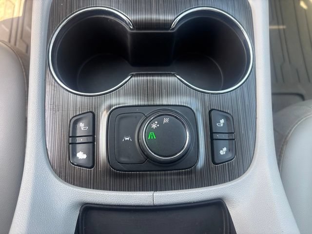 Used 2021 GMC Acadia SLT w/ LPO, Floor Liner Package FWD image 39