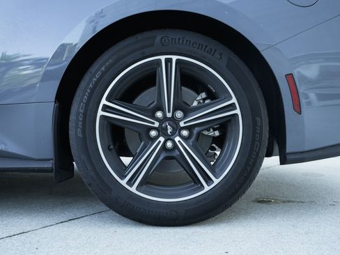 Used 2024 Ford Mustang Coupe image 12