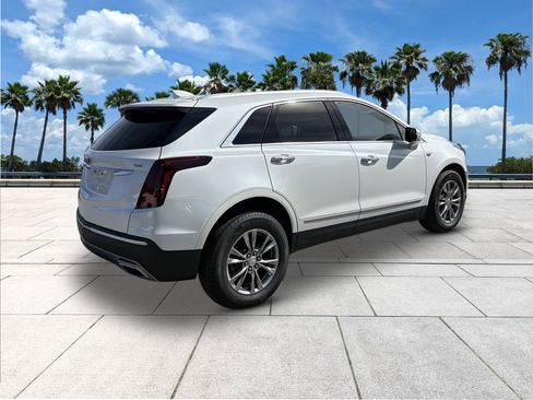 Used 2021 Cadillac XT5 Premium Luxury image 8