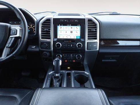 Used 2016 Ford F150 Platinum w/ Equipment Group 701A Luxury image 11