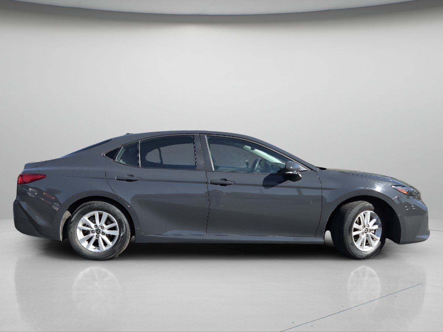 Used 2025 Toyota Camry LE FWD image 23