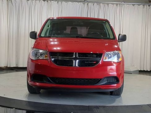 Used 2016 Dodge Grand Caravan American Value Package FWD image 3