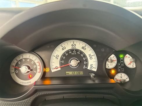 Used 2013 Toyota FJ Cruiser 4WD w/ Upgrade Pkg image 34