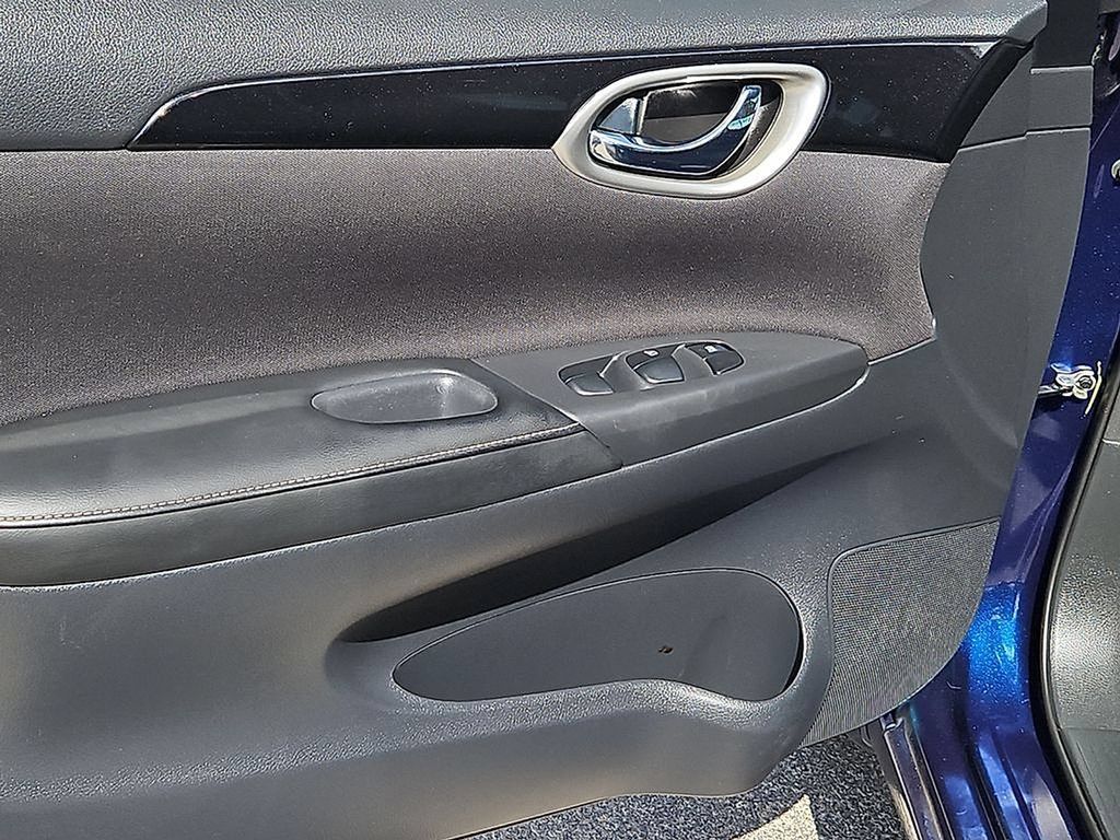 Used 2019 Nissan Sentra SV w/ Special Edition Package FWD image 19