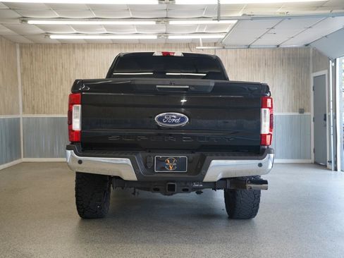 Used 2019 Ford F250 Lariat w/ Lariat Ultimate Package AWD/4WD image 8
