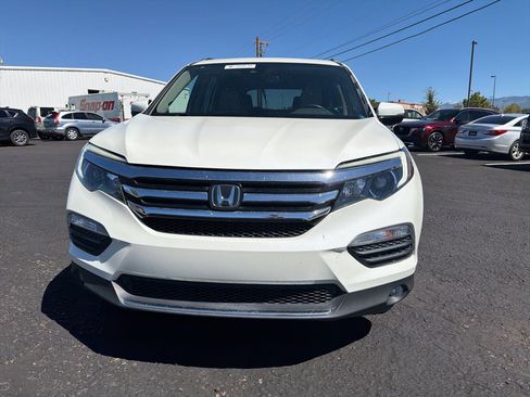 Used 2017 Honda Pilot Touring image 2