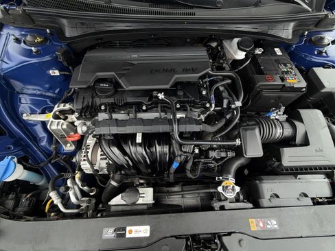 Certified 2024 Hyundai Elantra Limited FWD image 30