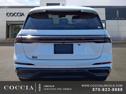 Certified 2025 Lincoln Nautilus Premier w/ Equipment Group 102A image 5