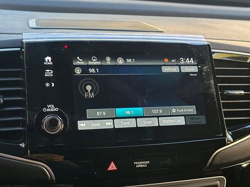 Used 2025 Honda Passport Black Edition image 34