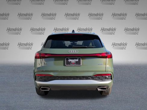 New 2025 Audi Q5 Prestige image 8