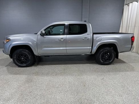 Used 2022 Toyota Tacoma SR5 image 6