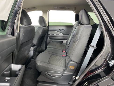 Used 2025 Nissan Pathfinder SV image 26