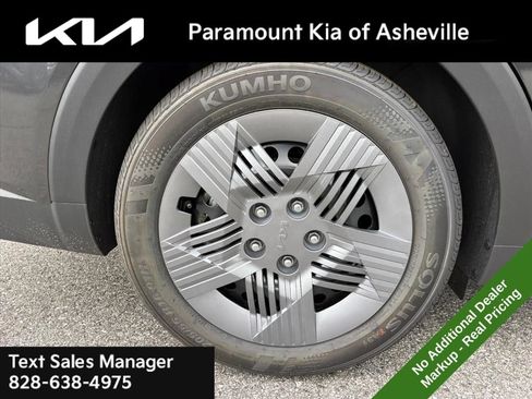 New 2026 Kia K4 FWD image 30