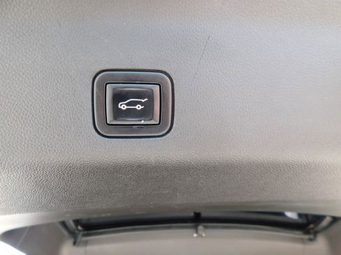 Used 2021 GMC Yukon XL AT4 w/ AT4 Premium Plus Package AWD/4WD image 27