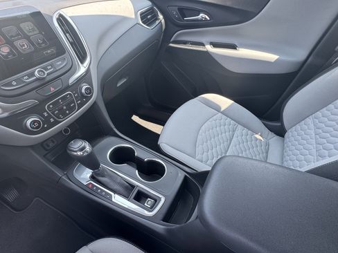 Used 2018 Chevrolet Equinox LT w/ Sun & Infotainment Package FWD image 30