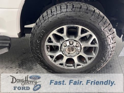 Used 2021 Ford F250 Lariat w/ FX4 Off-Road Package image 15