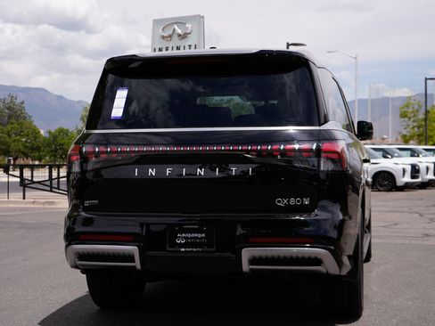 Used 2026 INFINITI QX80 Luxe w/ Cargo Package AWD/4WD image 2