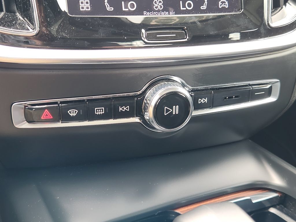 Certified 2024 Volvo S60 B5 Plus AWD/4WD image 28
