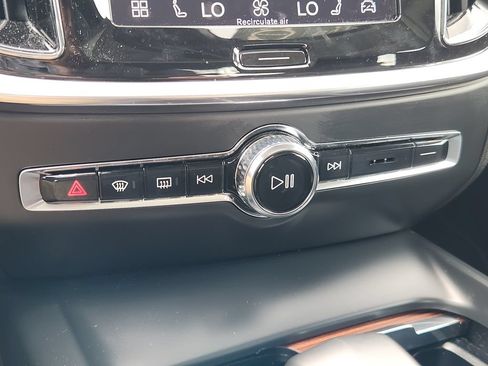 Certified 2024 Volvo S60 B5 Plus AWD/4WD image 28